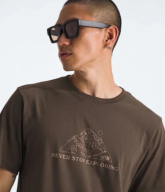 Men’s Evolution Mtn Base Short-Sleeve Tee—Graphic Men’s Evolution Mtn Base Short-Sleeve Tee—Graphic