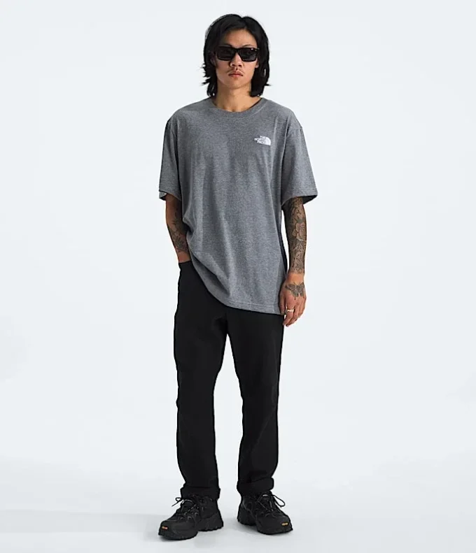 Men’s Short-Sleeve Evolution Box Fit Tee Men’s Short-Sleeve Evolution Box Fit Tee