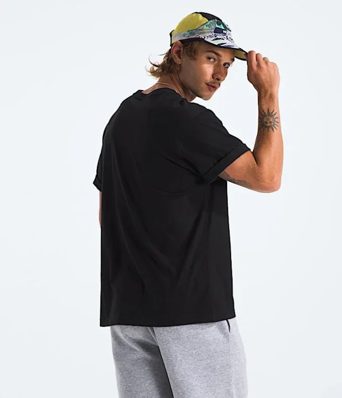 Men’s Short-Sleeve Evolution Box Fit Tee Men’s Short-Sleeve Evolution Box Fit Tee