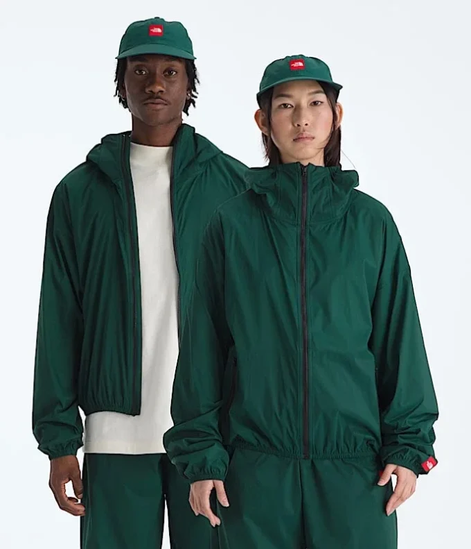 Men’s TNF™ Red Box Packable Hooded Wind Jacket