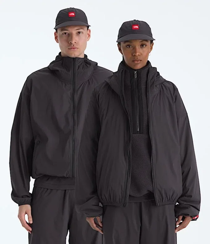 Men’s TNF™ Red Box Packable Hooded Wind Jacket