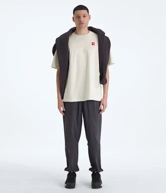 Men’s TNF™ Red Box Short-Sleeve Tee